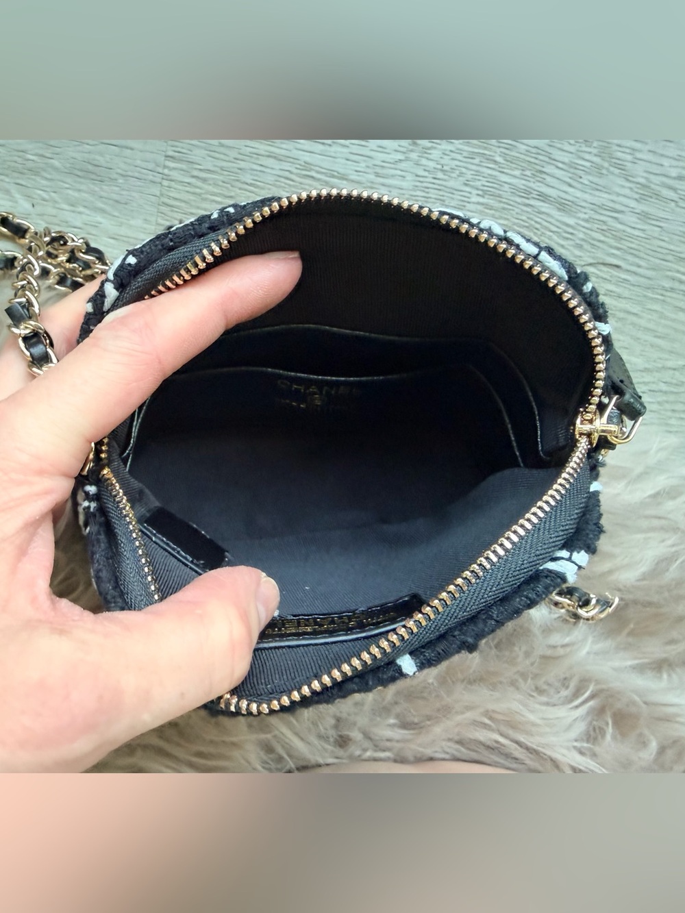 Chanel Makeup Black & White Tweed Handbag w Gold Hardware New in Box Full Set - Picture 13 of 13